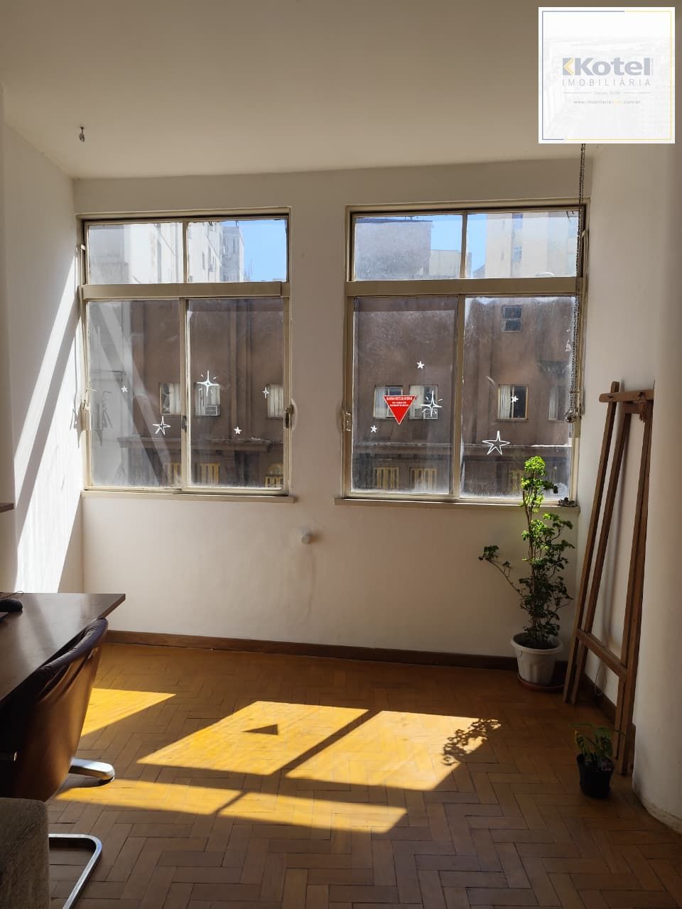 Sala Comercial na rua Andrade Neves - Centro Histórico