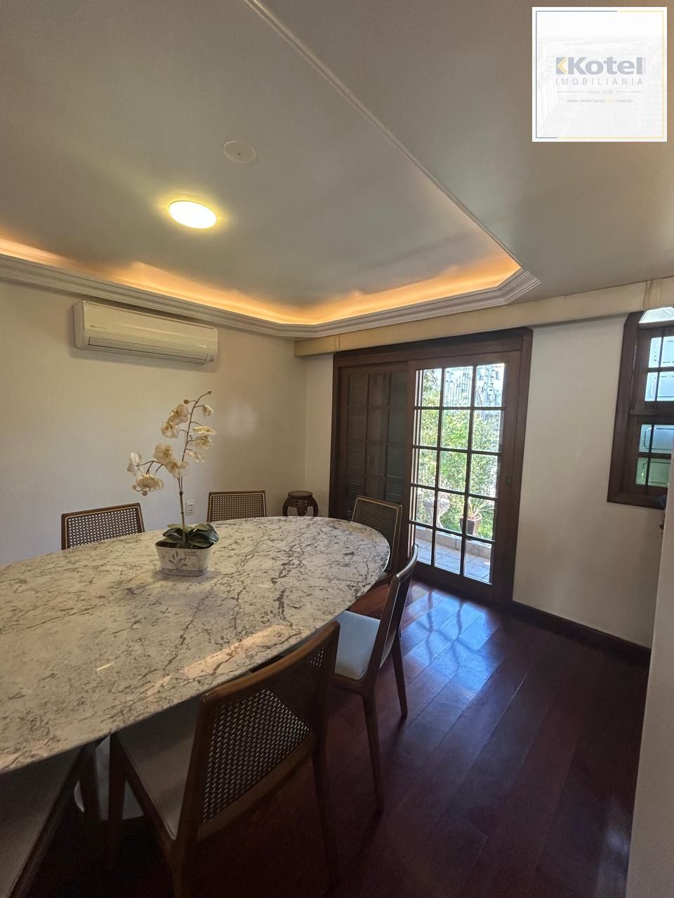 CASA -4 DORM. -com 2 suítes - 3 BOX- 297,18 m² - MENINO DEUS — foto 5