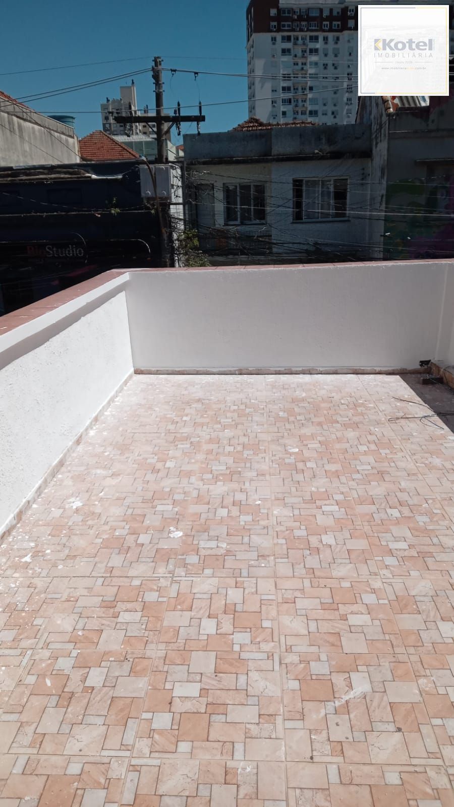 Ótima Casa com 4 Dormitórios no Bairro Cidade Baixa — foto 2