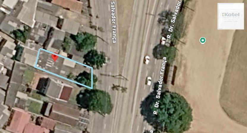 Terreno 330m2 com casa de alvenaria