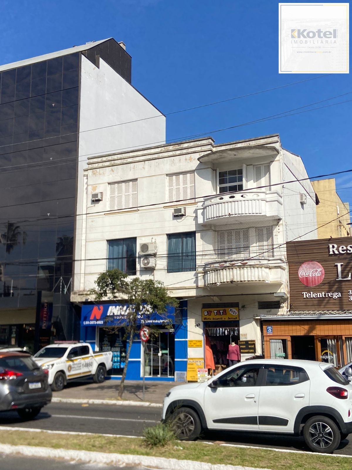 Apartamento 3 dormitórios 2 banheiros e sacada Menino Deus