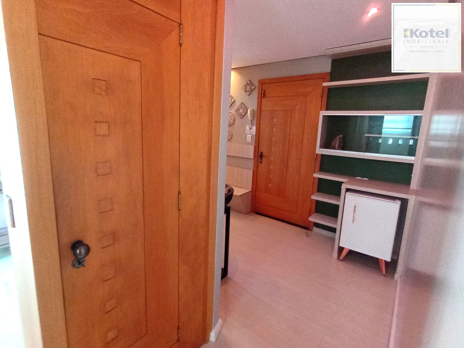 Sala Comercial, 2 salas, à venda, 46 m², Três Figueiras - Porto Alegre — foto 2
