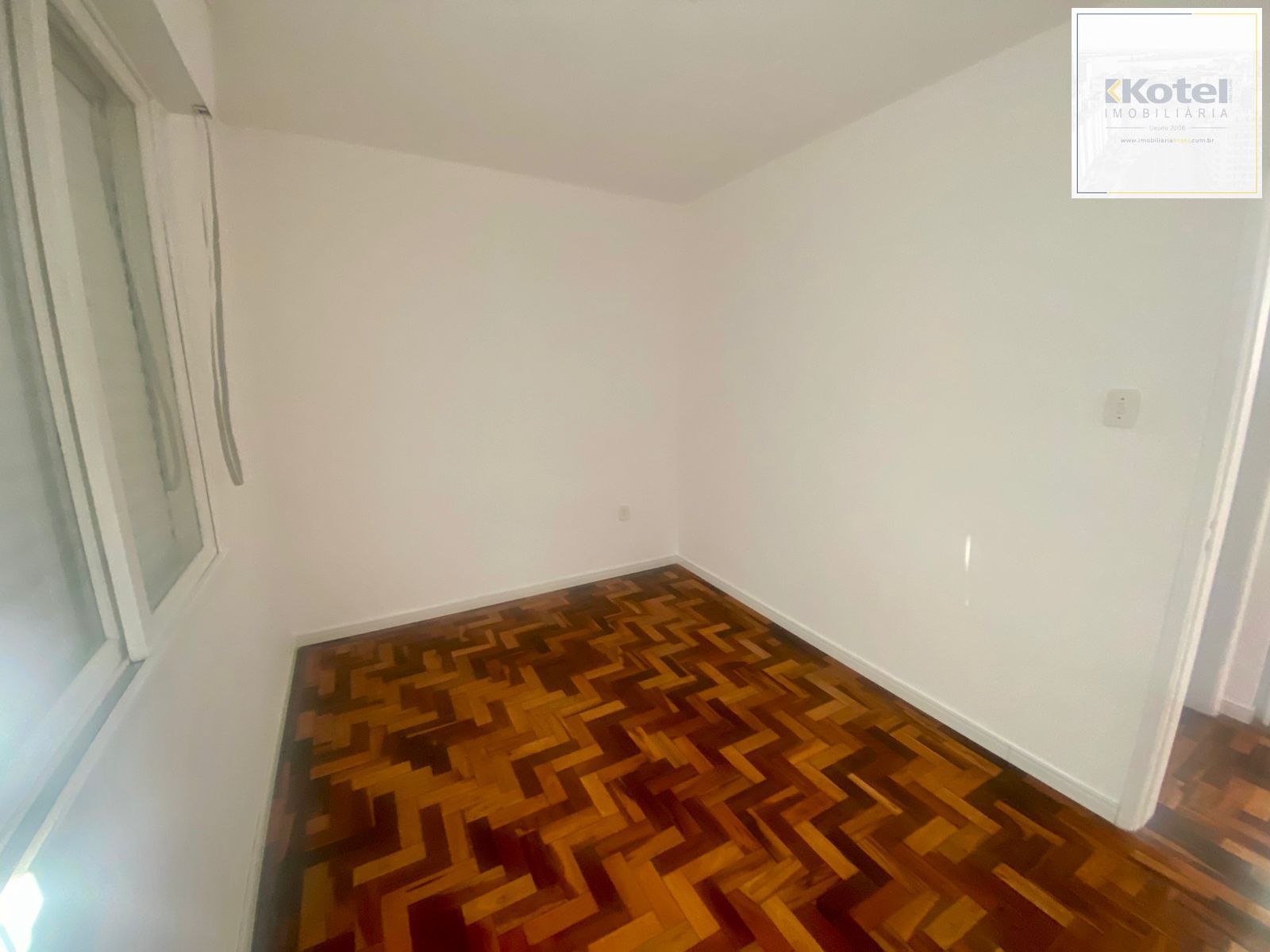 Apartamento 2 dormitórios reformado 50m2 bairro Menino Deus