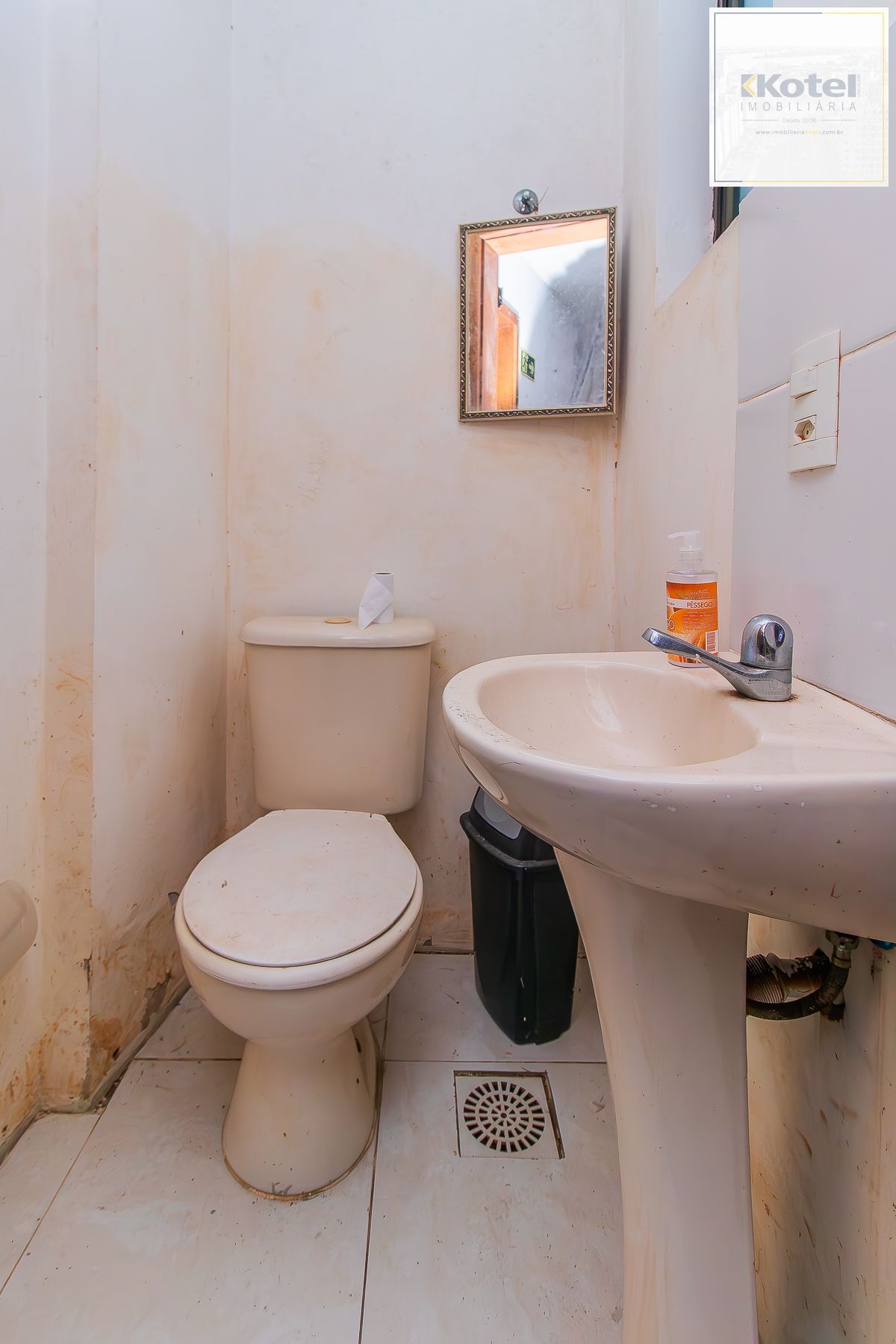 Prédio Comercial 464 m² no Menino Deus