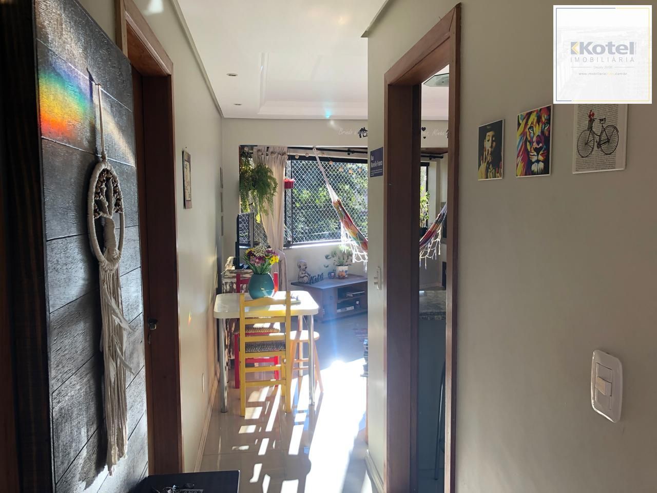 Um dormitório com lareira, churrasqueira e vaga — foto 3