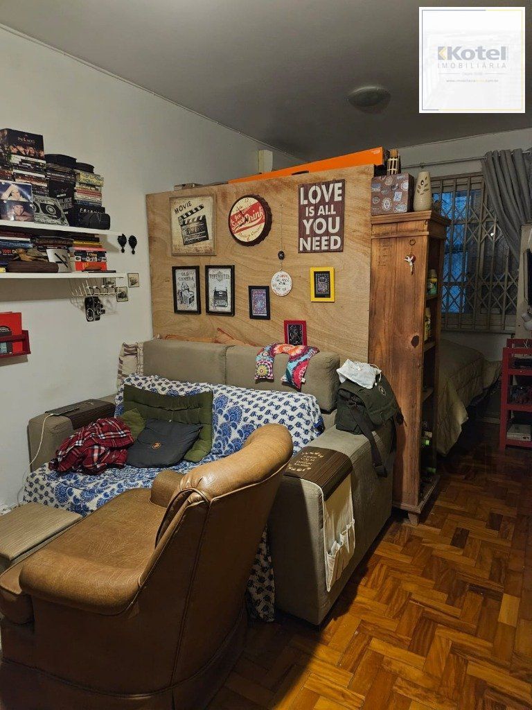 APARTAMENTO  JK -  1 dormitório -  35,22 m² - MENINO DEUS