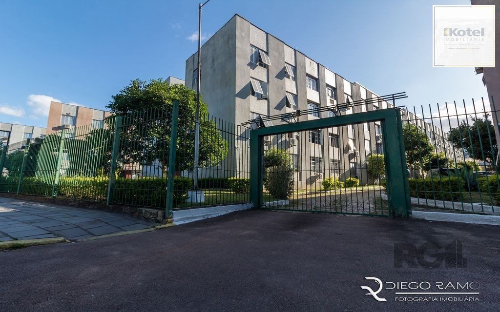 Apto 2 dorm, reformado, no  Menino Deus — foto 3