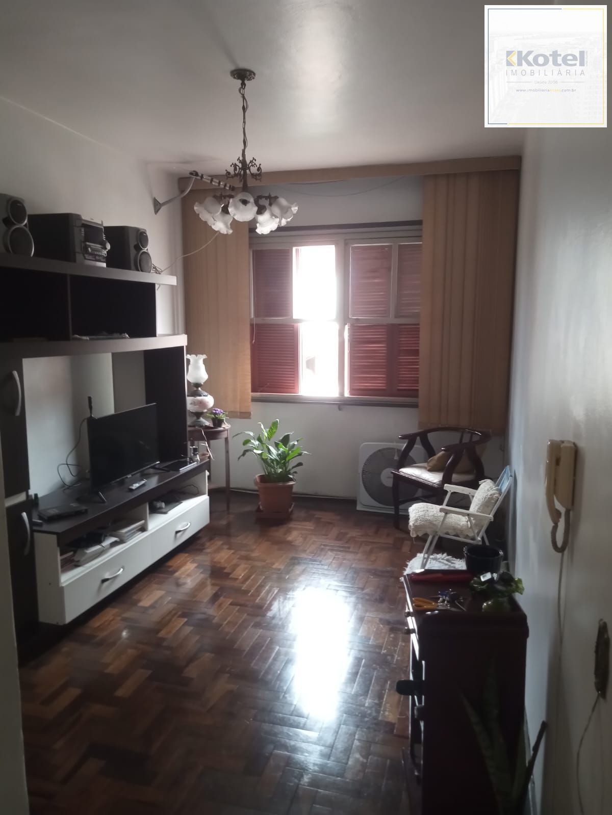 Apartamento três dormitórios,  - Bairro Medianeira — foto 3
