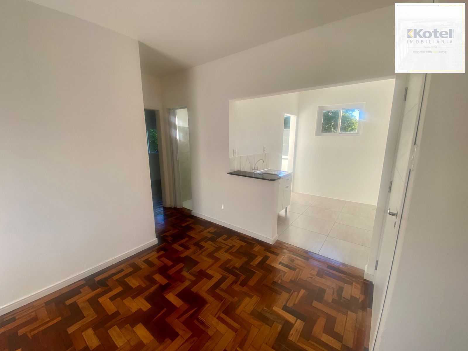 Apartamento 2 dormitórios reformado 50m2 bairro Menino Deus