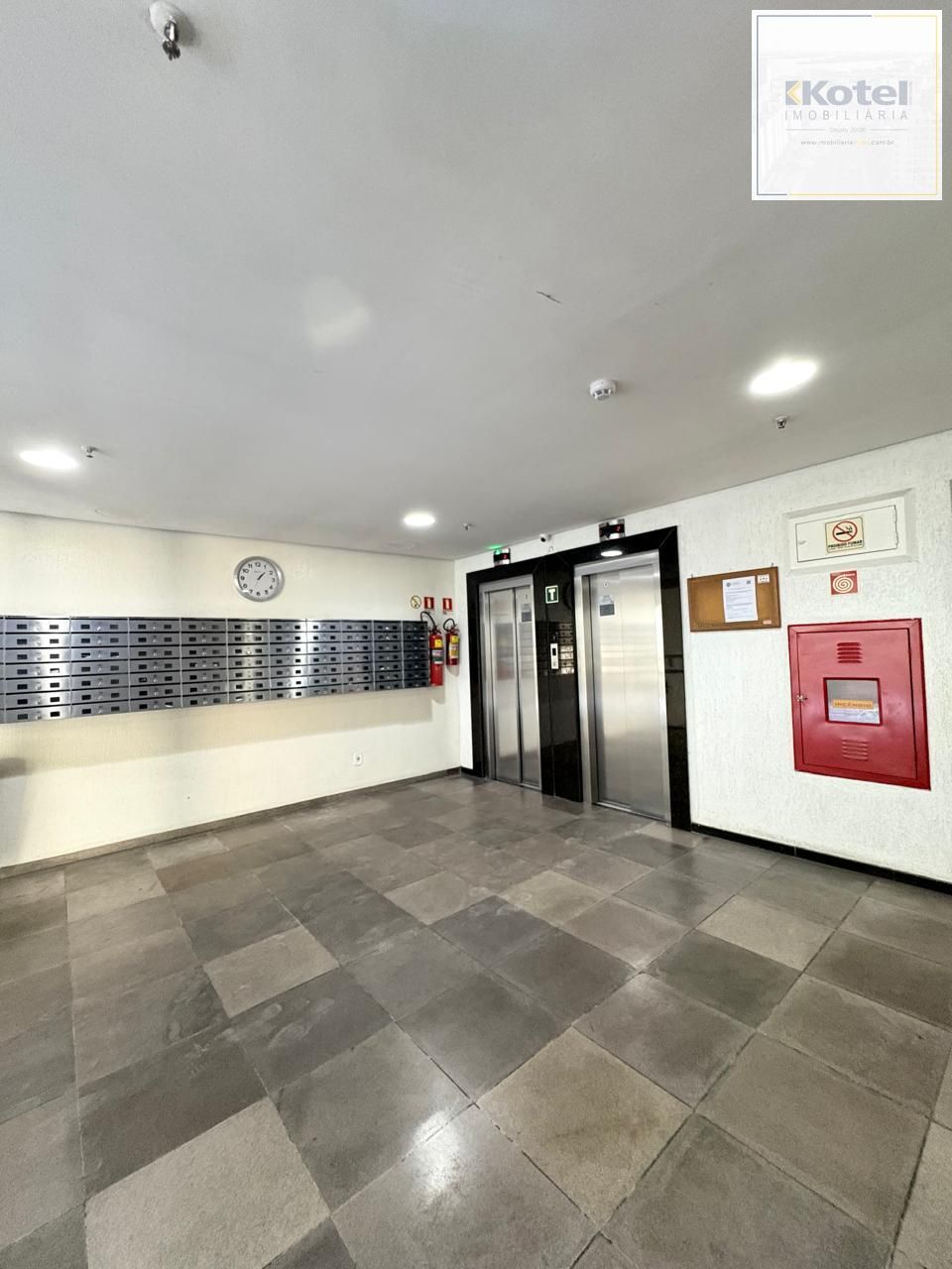 Sala comercial desocupada
