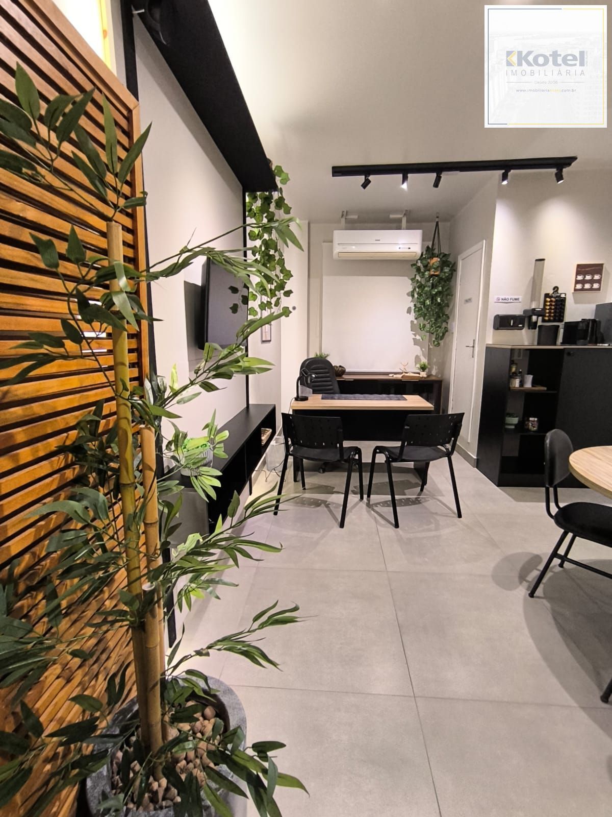 Sala Comercial com vista para o Guaíba
