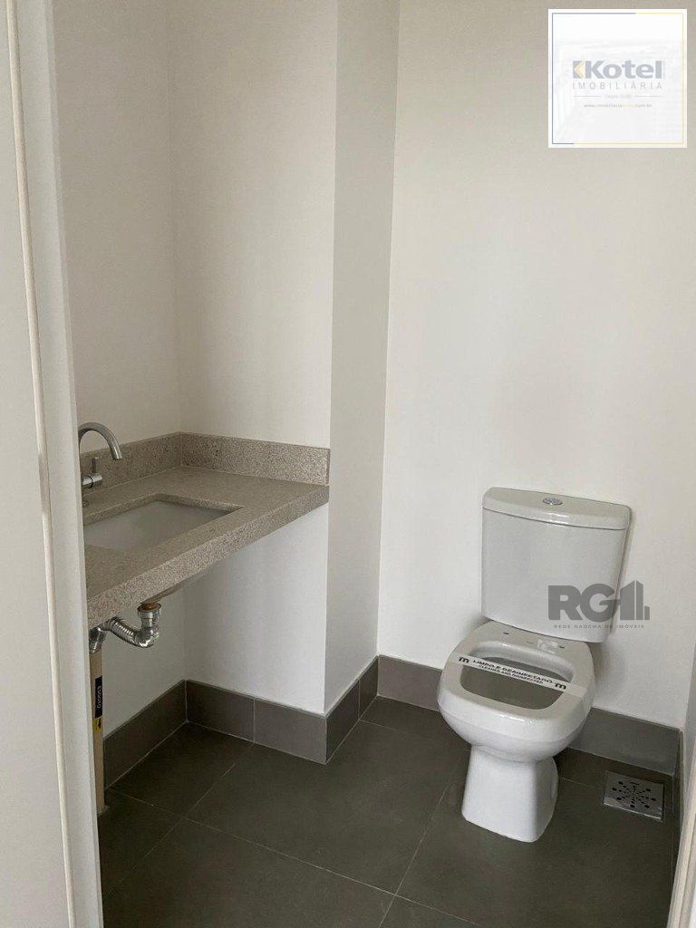 Sala Comercial à venda, 30m², Glória - Porto Alegre — foto 4