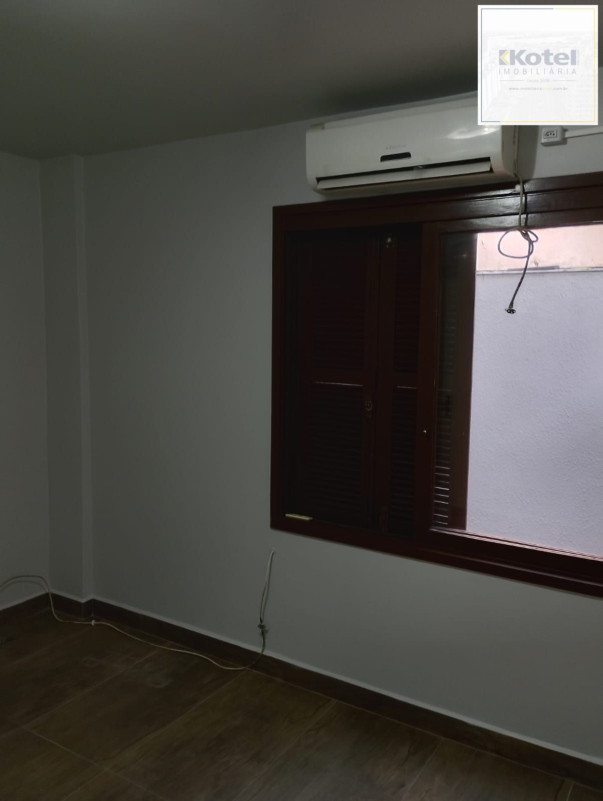 Apartamento Térreo, 02 dormitórios, 60,59m2 área privativa, quiosque com churrasqueira, Menino Deus