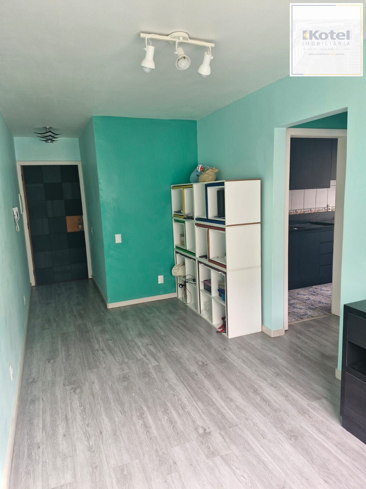 ÓTIMO APARTAMENTO DE 2 DORMITÓRIOS NA RUA ANGELO CRIVELLARO