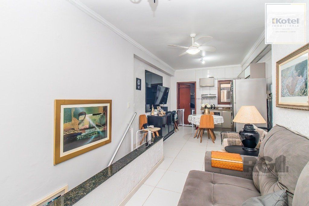 Casa para Venda - 110m², 2 dormitórios, sendo 1 suítes, 2 vagas - Menino Deus