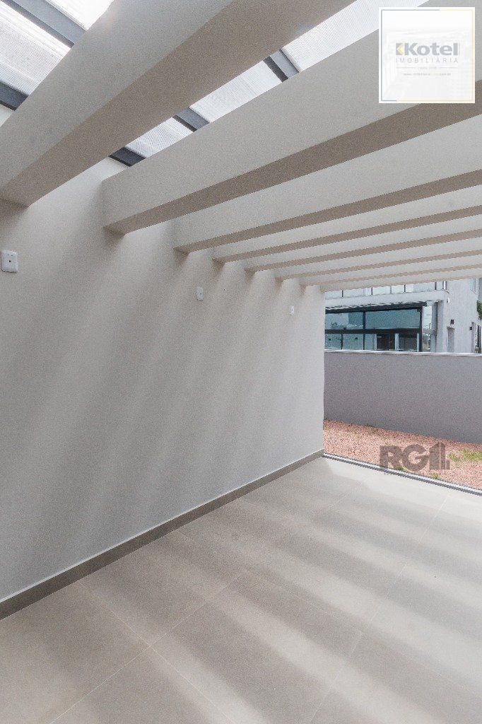 CASA EM CONDOMINIO - 3 dorms.-  3 vagas - 155 m² - GRAVATAÍ