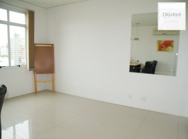 ÓTIMA SALA NO CENTRO EMPRESARIAL GETÚLIO VARGAS COM BOX ESCRITURADO
