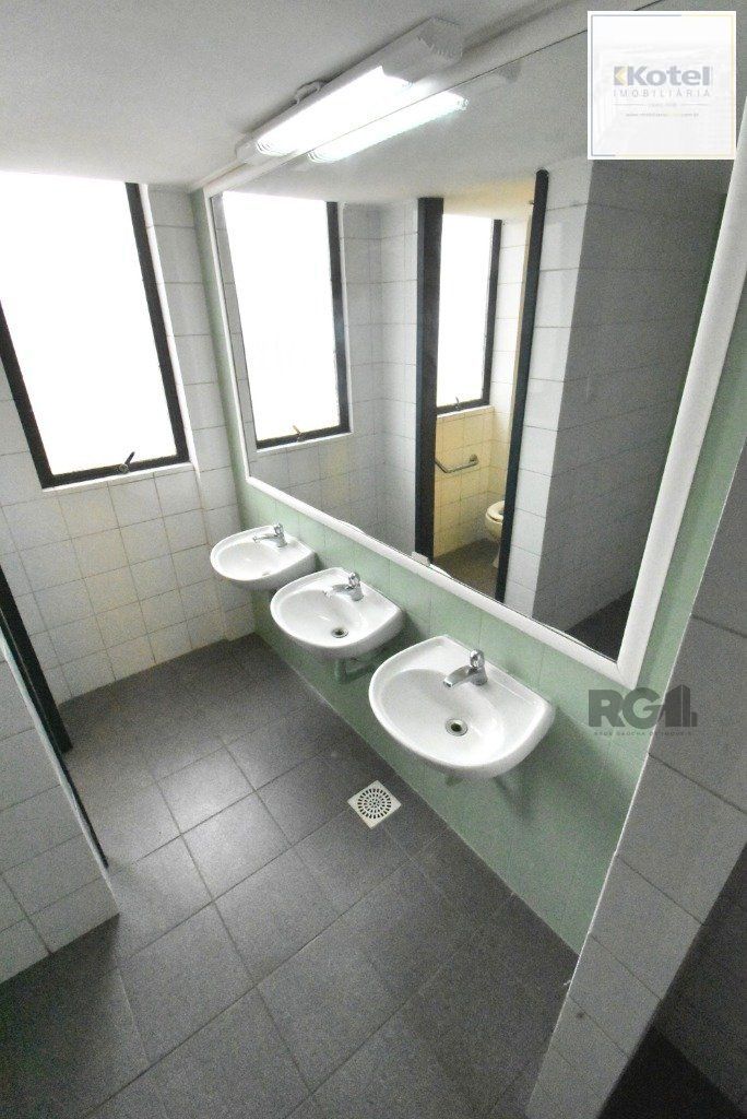Sala comercial na Azenha 489m² — foto 3