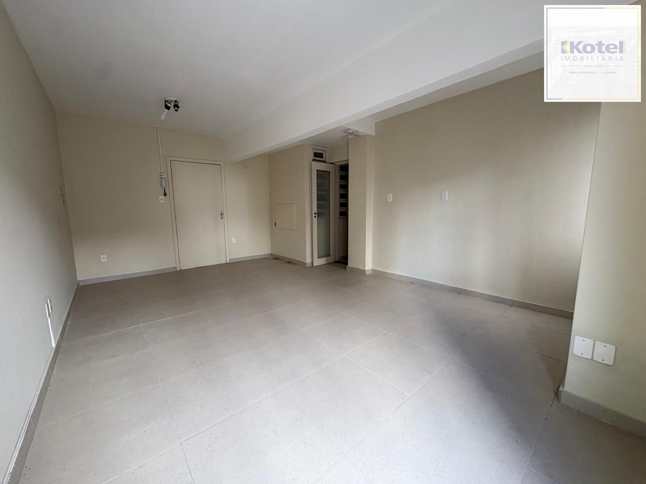 Sala comercial 26,73 no centro de Porto alegre