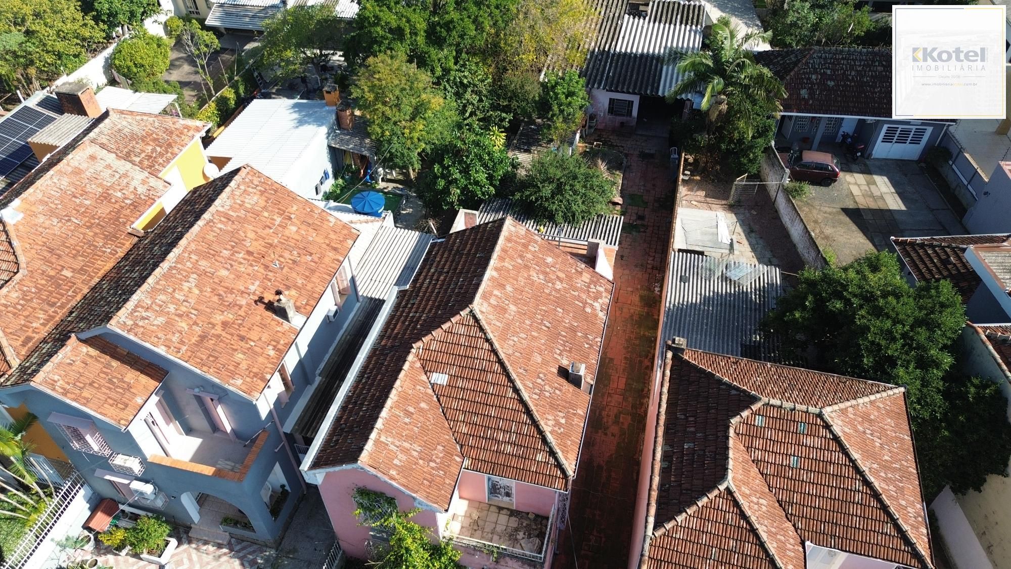 Casa/terreno na Rua Oscar Bittencourt