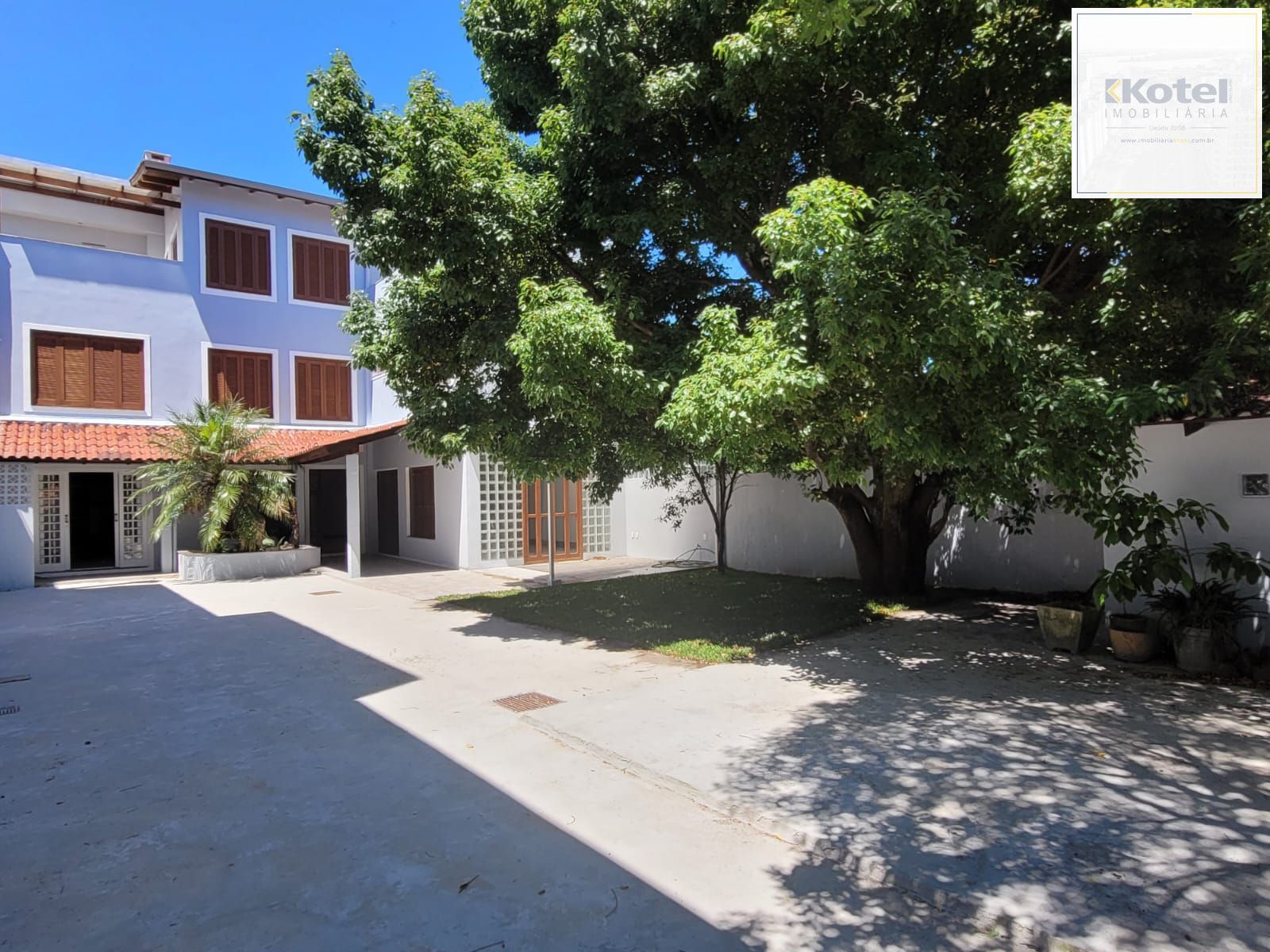 Casa no bairro Ipanema com 291 m² de área privativa e 8 garagens — foto 2