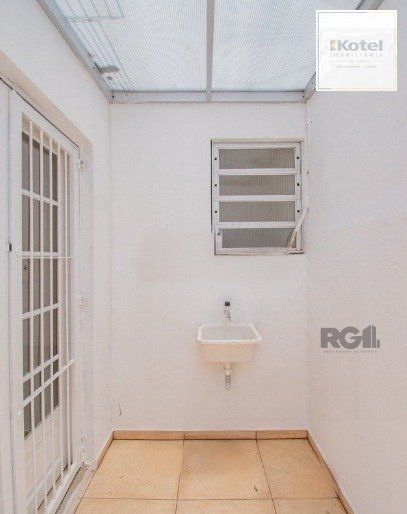 APARTAMENTO  JK -  1 dormitório - 22,00 m² - MENINO DEUS
