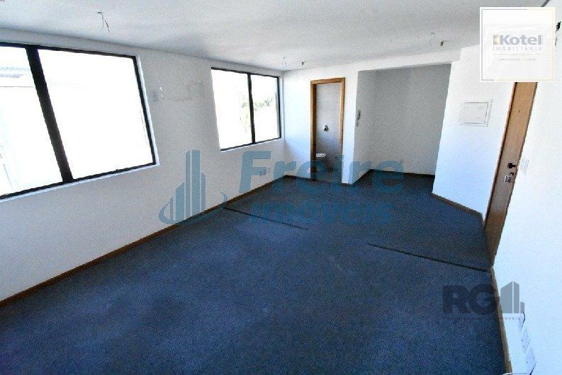 SALA - 32,00 m² - 1 vaga - MENINO DEUS