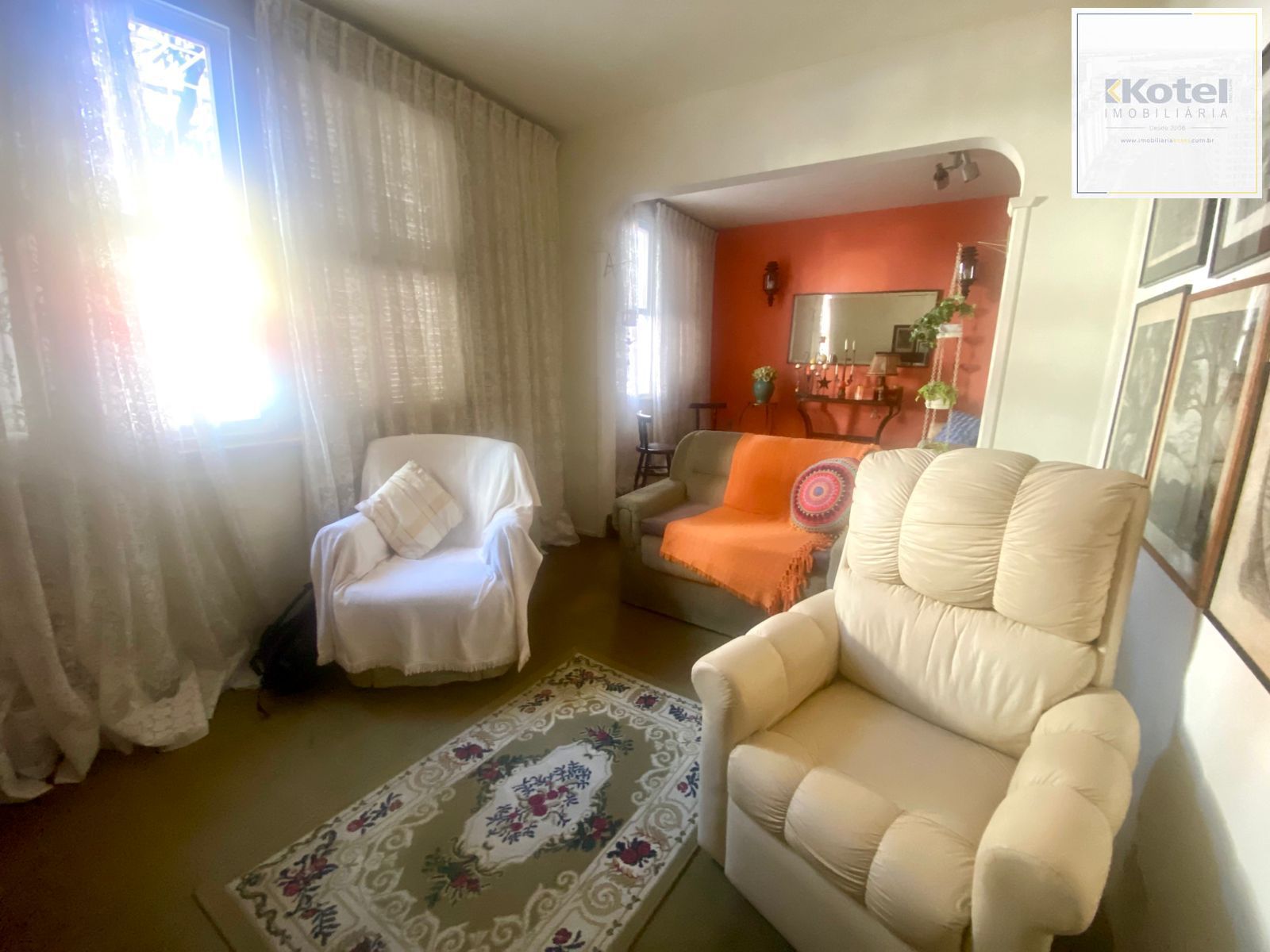 Apartamento garden 3 dormitórios 2 banheiros 128m2 e vaga coberta, Menino Deus