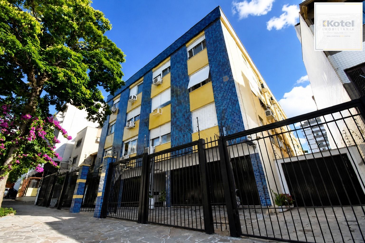 ÓTIMO APARTAMENTO DE  2 DORMITÓRIOS NA RUA MIGUEL COUTO