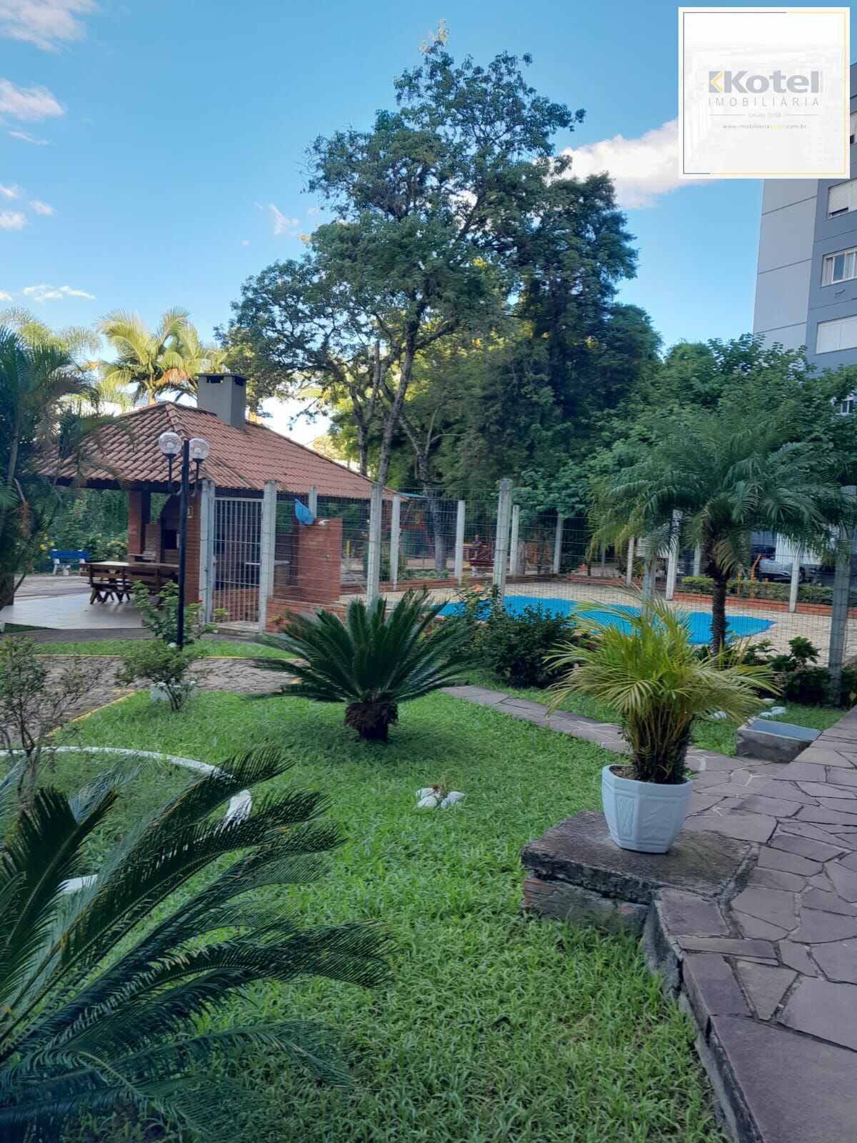 Apartamento dois dormitórios térreo com uma vaga escriturada — foto 2