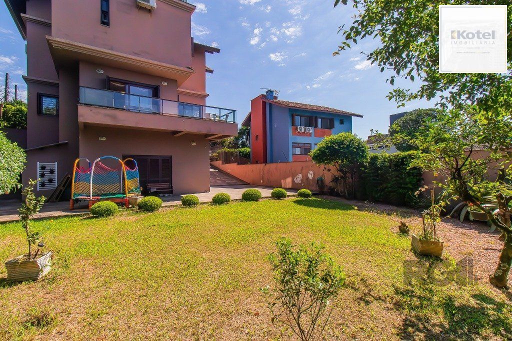 casa - 3 dorms. 2 vagas - 350 m² - Teresópolis — foto 2