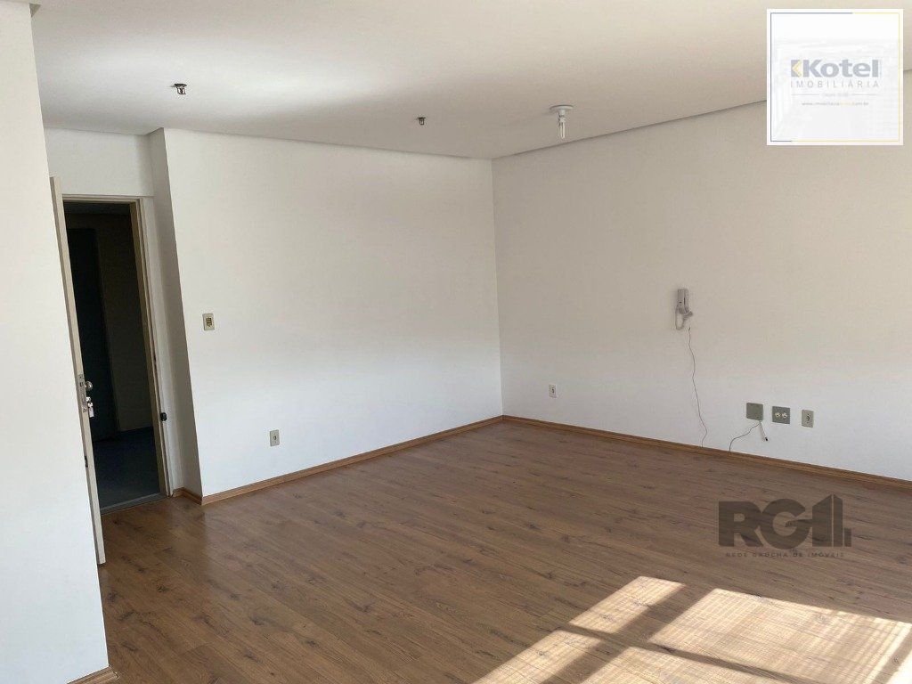 SALA - 32,00 m² -MENINO DEUS