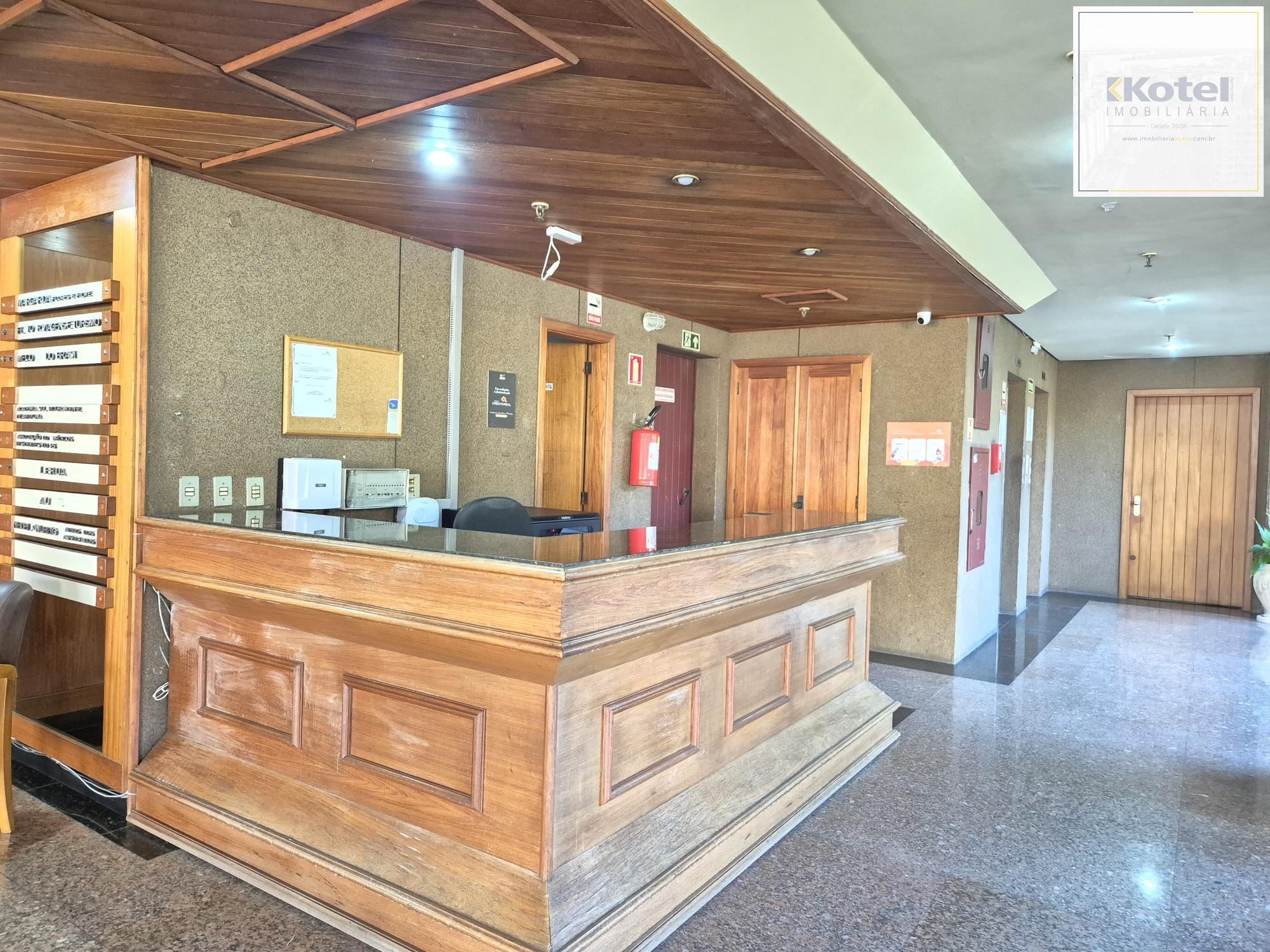Sala com 6 divisórias e 2 vagas