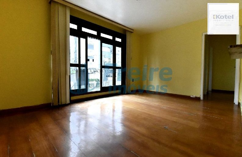 Apartamento 2 dormitórios com garagem - Menino Deus — foto 2