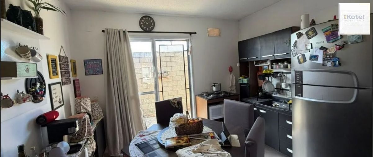 Casa 2 DORMITÓRIOS  1 VAGA