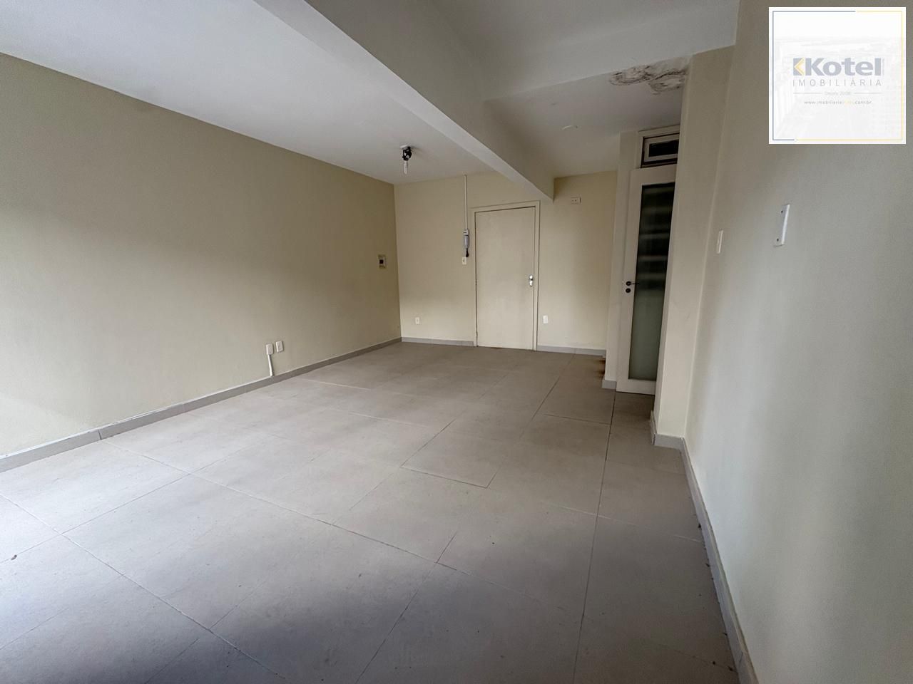 Sala comercial 26,73 no centro de Porto alegre