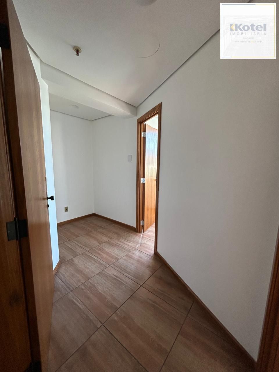 SALA COMERCIAL 27,93 m² - 1 VAGA - MENINO DEUS