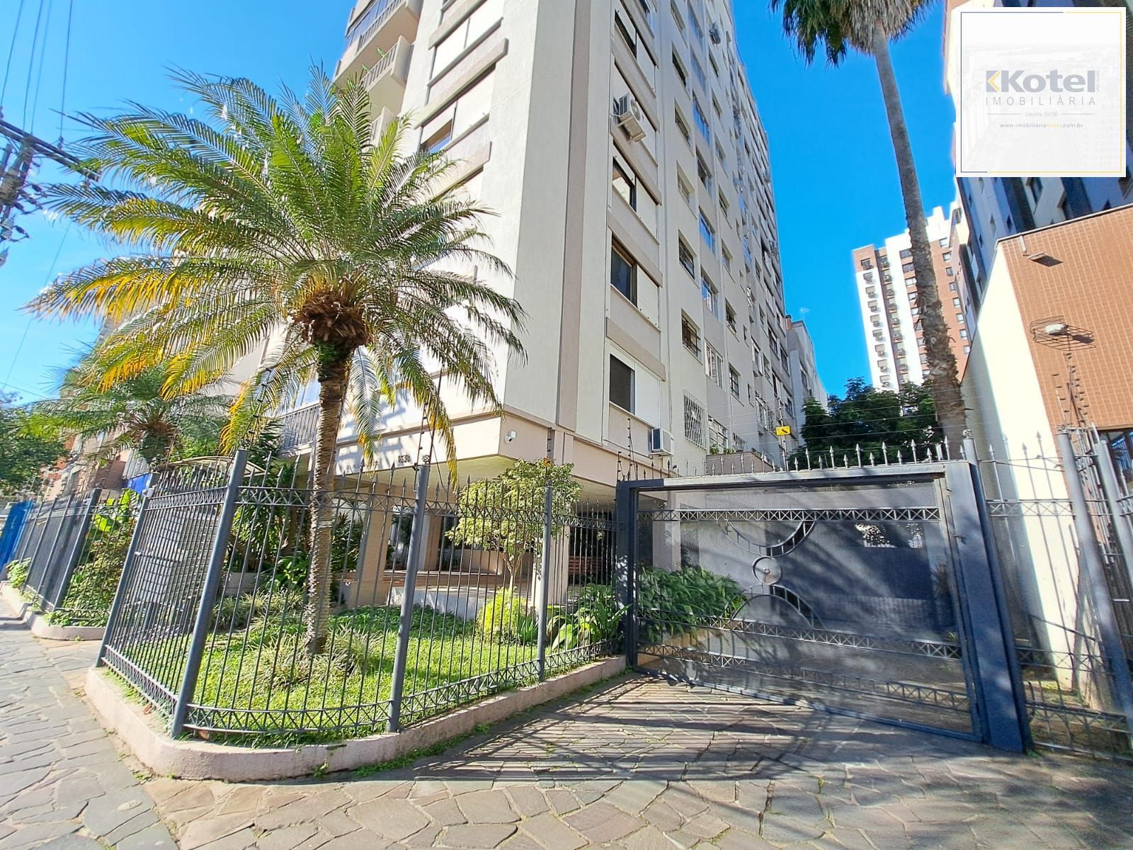 Apartamento 3 dormitórios com vaga na Getúlio Vargas - Menino Deus