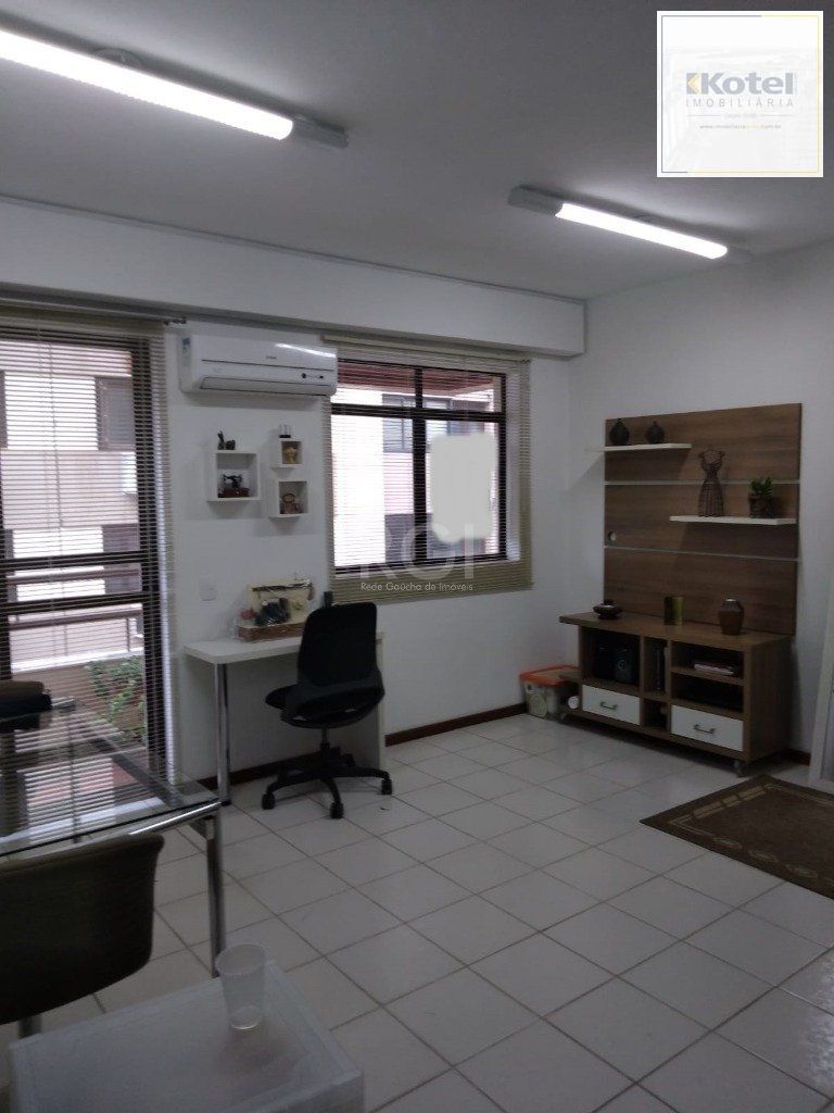 sala - 30,23 m² - Menino Deus