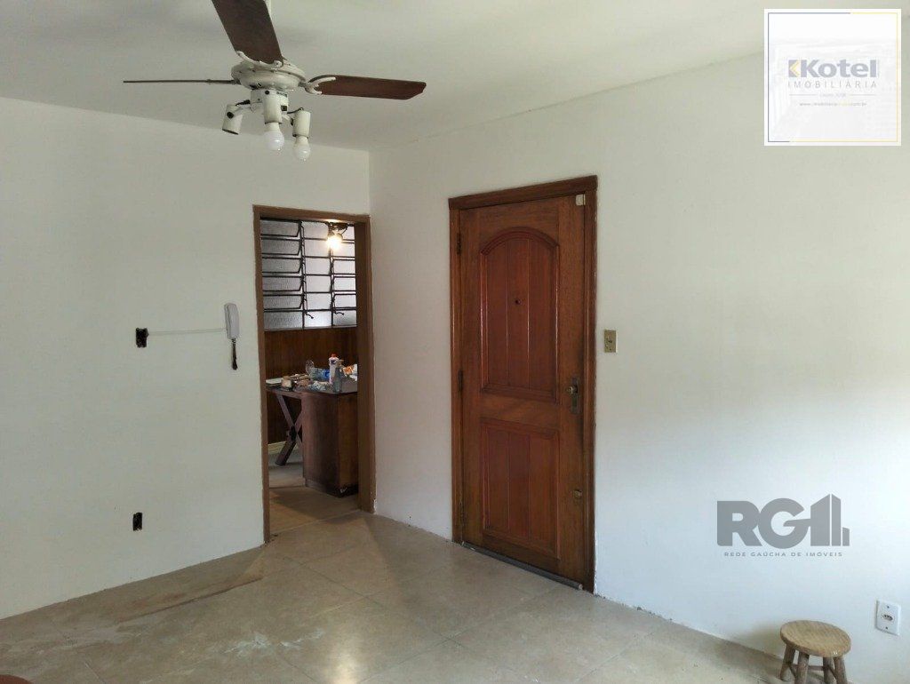 Apartamento 3 Dormitórios , dependência de empregada e vaga de garagem. — foto 2