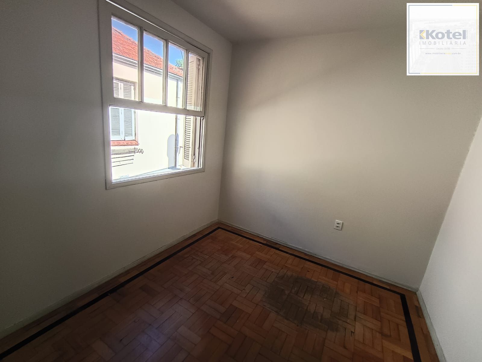 Apartamento 2 dormitórios- Menino Deus.