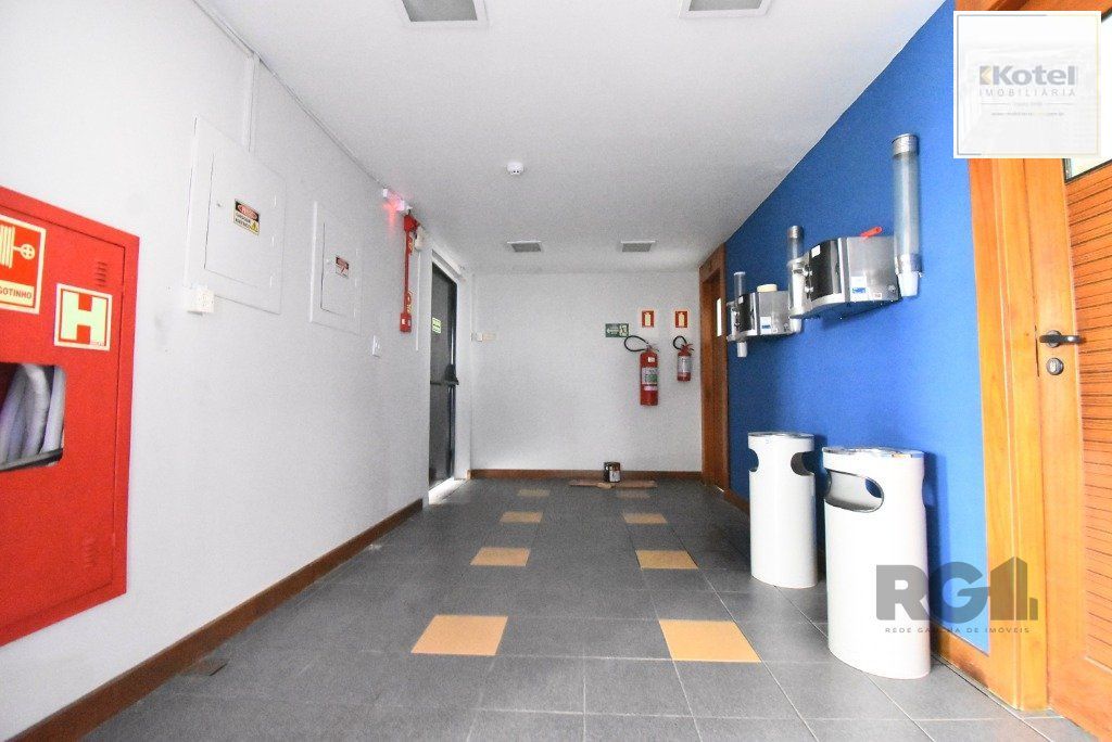 Sala comercial na Azenha 489m² — foto 2