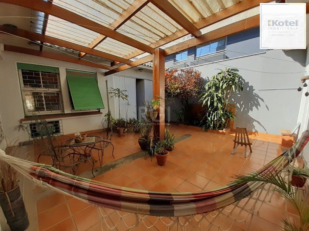 Casa para Venda - 290m², 3 dormitórios, sendo 1 suites, 3 vagas - Menino Deus — foto 4