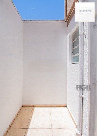 APARTAMENTO  JK -  1 dormitório - 22,00 m² - MENINO DEUS
