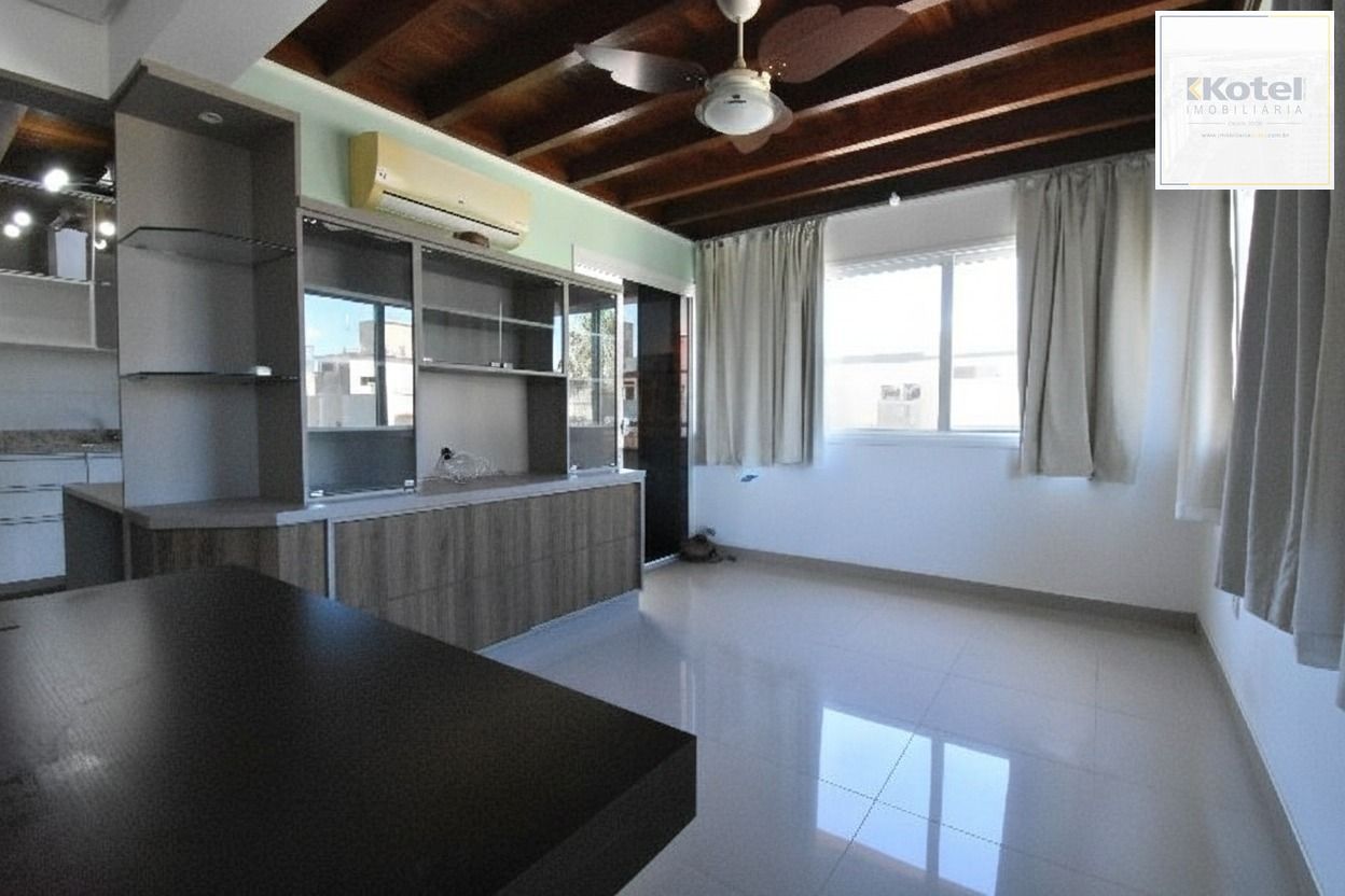 APARTAMENTO 2 DORMITÓRIOS COM 1 VAGA E SACADA COM CHURRASQUEIRA — foto 2