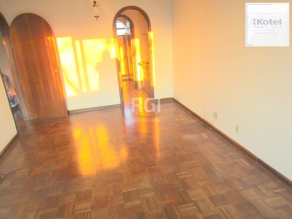 Apartamento para Venda - 145m², 3 dormitórios, sendo 1 suites, 2 vagas - Menino Deus