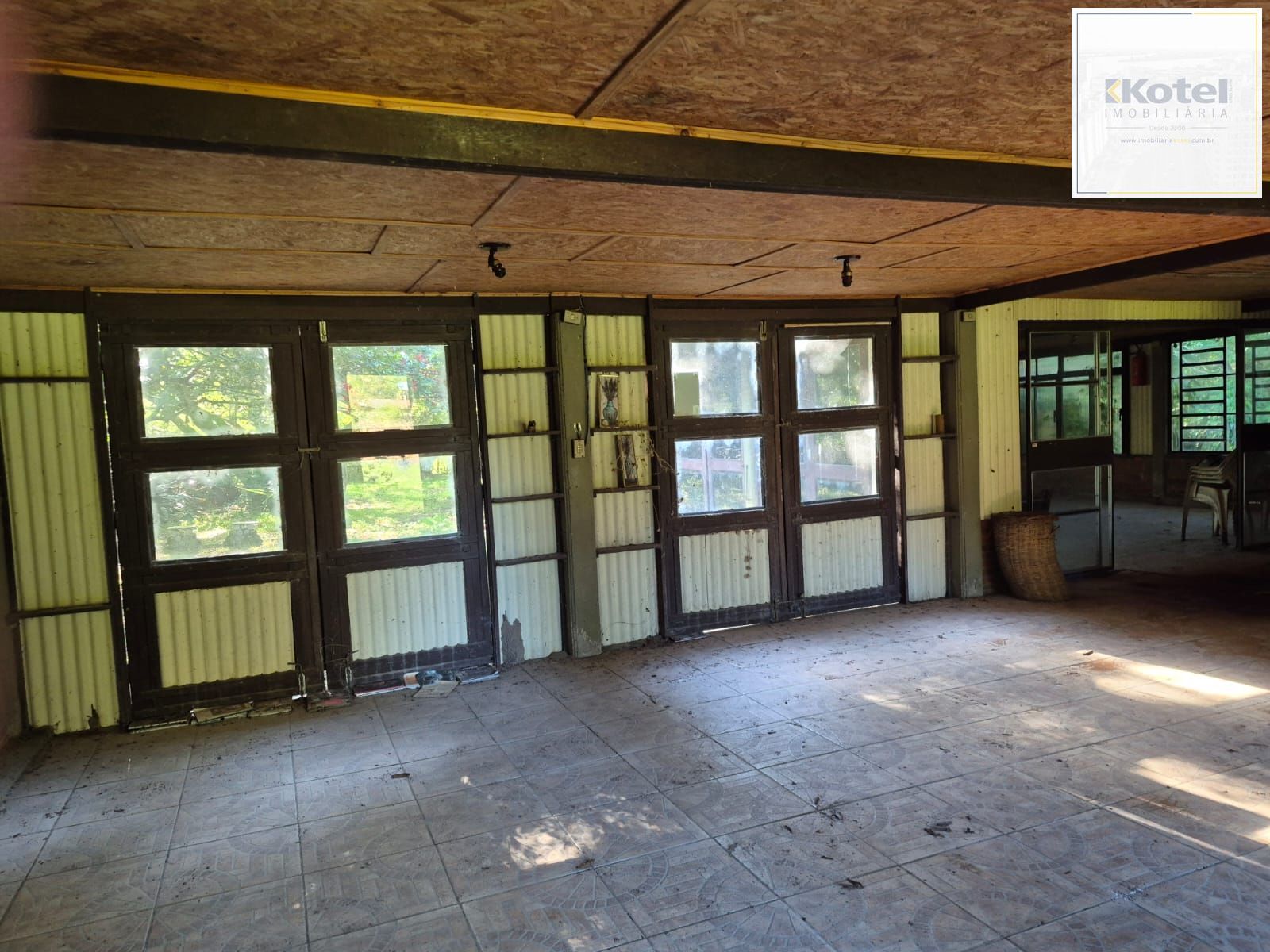 Sítio com 2.340m² em Viamão