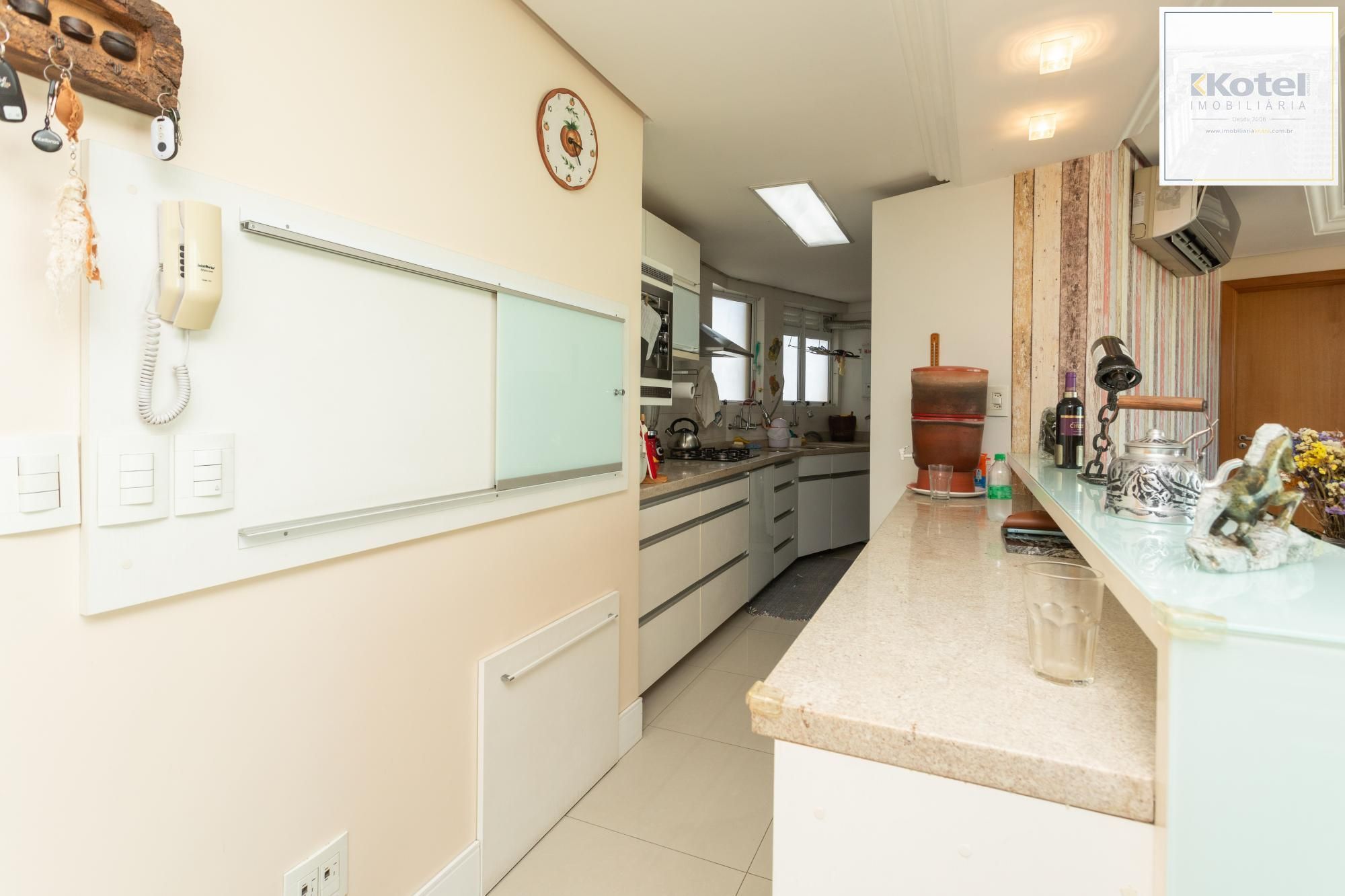 Apartamento com Suíte, 2 Vagas e Lazer de Clube — foto 4