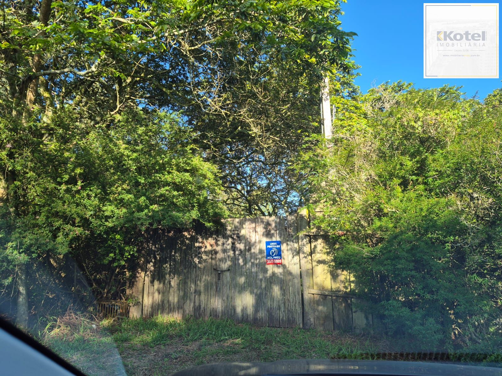 Sítio com 2.340m² em Viamão