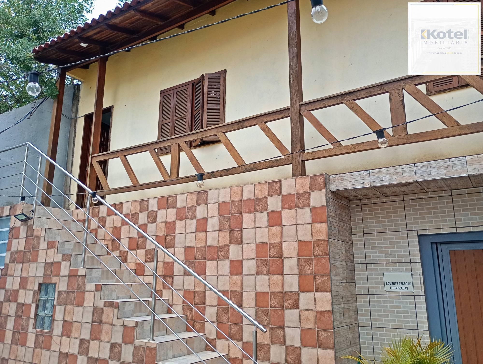 Casa com piscina e edícula — foto 2